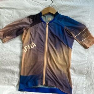 Pro team Rapha lightweight jersey. Great for summer rides! Fits TTS